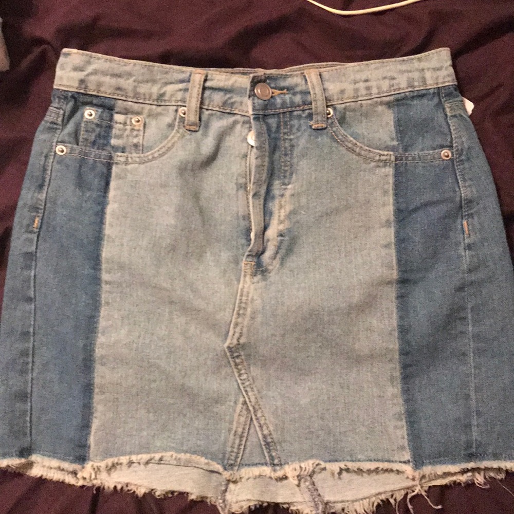 Forever 21 two tone denim skirt